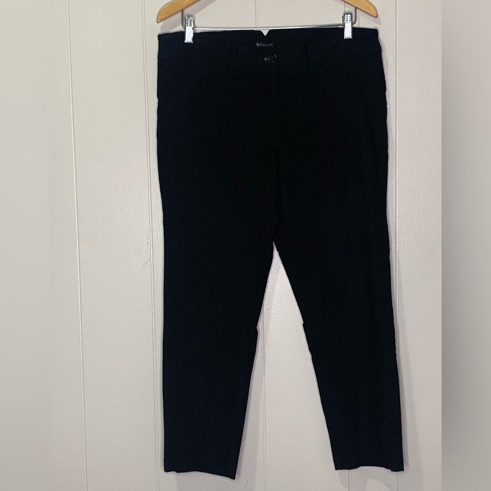 Like new women’s black Soho stretch pants size 14